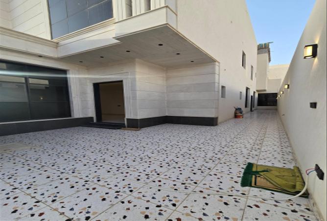 51605001 - Property Image 2