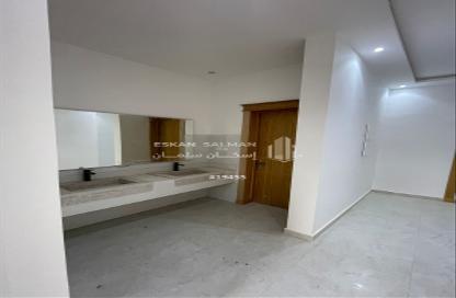 طابق كامل - 6 غرف نوم - 4 حمامات للبيع في الندوة - الرياض - الرياض