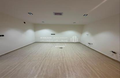Full Floor - 4 Bedrooms - 3 Bathrooms for sale in Tuwaiq - Riyadh - Ar Riyadh