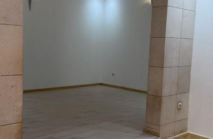 Villa - 5 Bedrooms - 7 Bathrooms for rent in An Nuzhah - Riyadh - Ar Riyadh