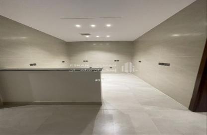 Apartment - 4 Bedrooms - 2 Bathrooms for sale in Ar Rihab - Jeddah - Makkah Al Mukarramah
