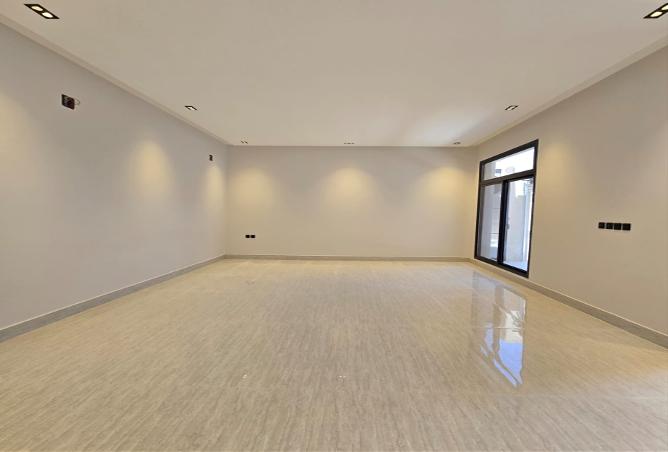 258667 - Property Image 3