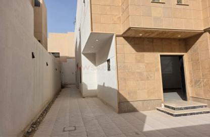 Full Floor - 3 Bedrooms - 3 Bathrooms for rent in Al Yasmin - Riyadh - Ar Riyadh