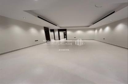 Full Floor - 5 Bedrooms - 4 Bathrooms for sale in An Nahdah - Riyadh - Ar Riyadh