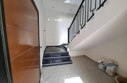 Apartment - 5 Bedrooms - 3 Bathrooms for sale in Al Munisiyah - Riyadh - Ar Riyadh