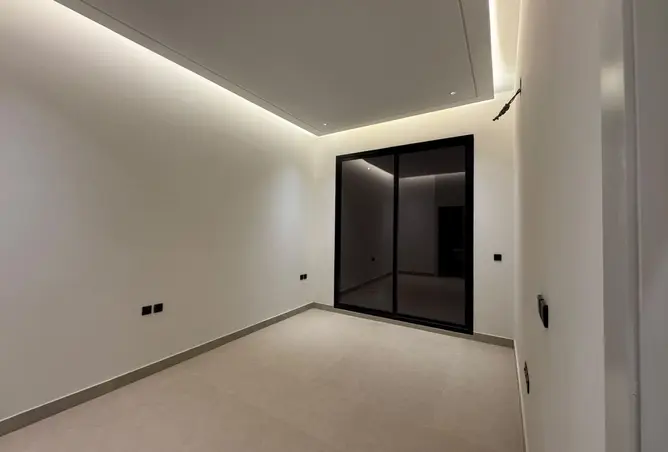 52143067 - Property Image 2