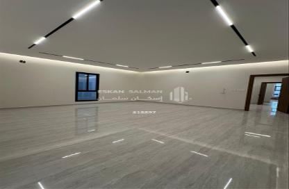 Full Floor - 6 Bedrooms - 5 Bathrooms for sale in Al Bayan - Riyadh - Ar Riyadh