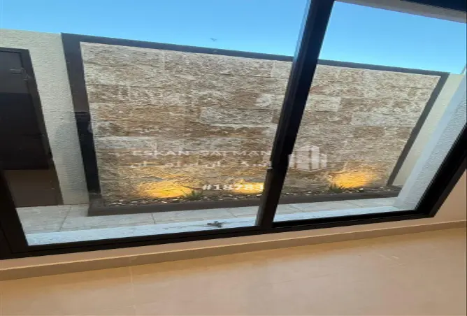 51003870 - Property Image 2
