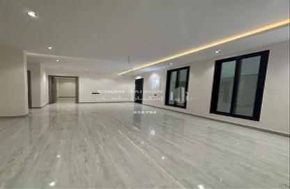 Villa - 7+ Bedrooms - 6 Bathrooms for sale in العزيزية - Al Jubail - Eastern