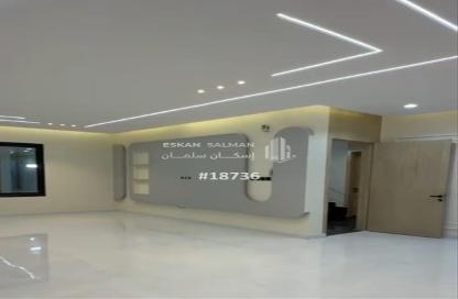 Full Floor - 7 Bedrooms - 5 Bathrooms for sale in السر - At Taif - Makkah Al Mukarramah