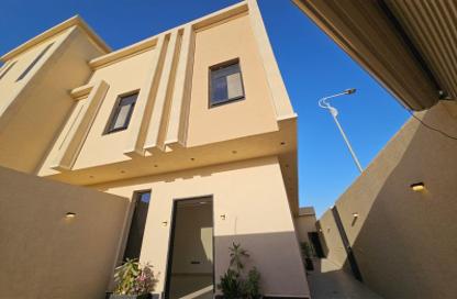 Full Floor - 5 Bedrooms - 5 Bathrooms for sale in Al Munisiyah - Riyadh - Ar Riyadh