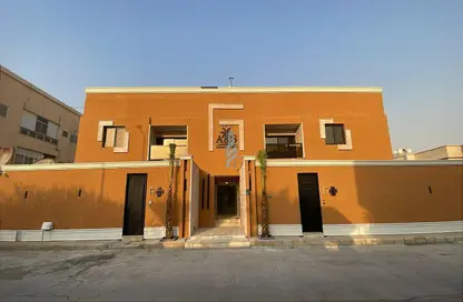 عمارة بالكامل - 8 غرف نوم - 8 حمامات للبيع في السليمانية - الرياض - الرياض