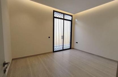 Full Floor - 4 Bedrooms - 4 Bathrooms for sale in Al Munisiyah - Riyadh - Ar Riyadh