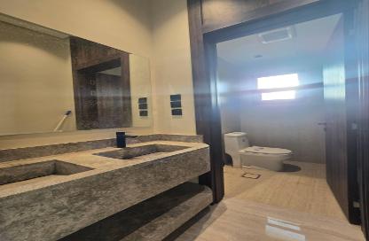 Full Floor - 5 Bedrooms - 3 Bathrooms for sale in Al Murjan - Riyadh - Ar Riyadh