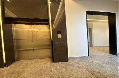 Apartment - 4 Bedrooms - 3 Bathrooms for sale in Al Munisiyah - Riyadh - Ar Riyadh