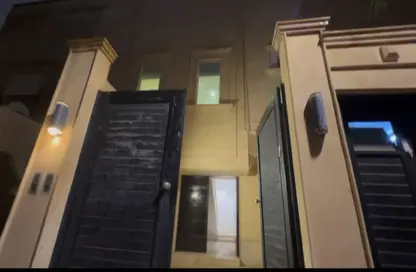 Full Floor - 5 Bedrooms - 3 Bathrooms for rent in Ar Rabie - Riyadh - Ar Riyadh