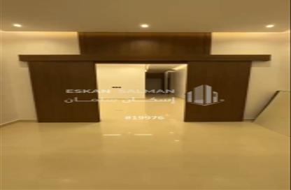 طابق كامل - 6 غرف نوم - 4 حمامات للبيع في عكاظ - الرياض - الرياض طابق كامل - 6 غرف نوم - 4 حمامات للبيع في عكاظ - الرياض - الرياض
