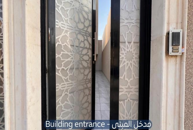 258346 - Property Image 2