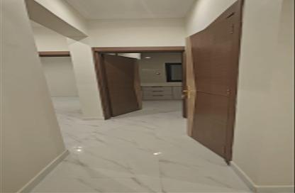 Apartment - 2 Bedrooms - 2 Bathrooms for rent in Madinat Al Ummal - Al Khubar - Eastern