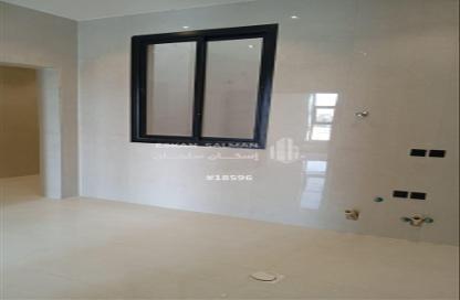 Full Floor - 5 Bedrooms - 3 Bathrooms for sale in Al Bayan - Riyadh - Ar Riyadh