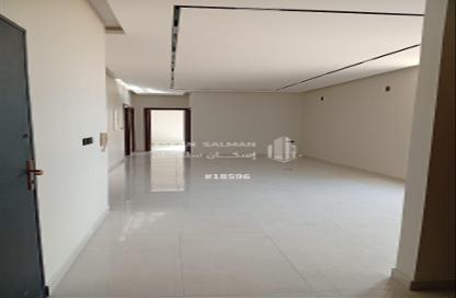 Full Floor - 5 Bedrooms - 3 Bathrooms for sale in Al Bayan - Riyadh - Ar Riyadh
