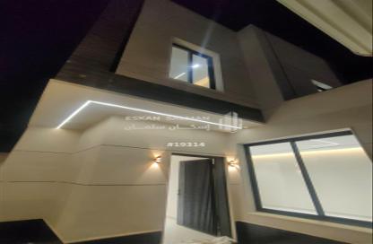 Full Floor - 5 Bedrooms - 4 Bathrooms for sale in Al Janadriyah - Riyadh - Ar Riyadh