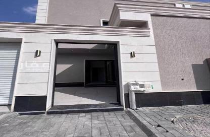 Villa - 6 Bedrooms - 5 Bathrooms for sale in Al Farouk - Riyadh - Ar Riyadh