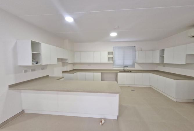 52117905 - Property Image 3