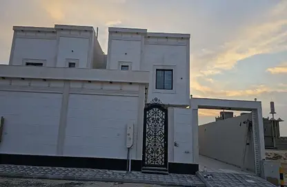 Villa - 6 Bedrooms - 5 Bathrooms for sale in قرطبة - Al Jubail - Eastern