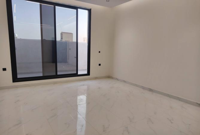 259393 - Property Image 2