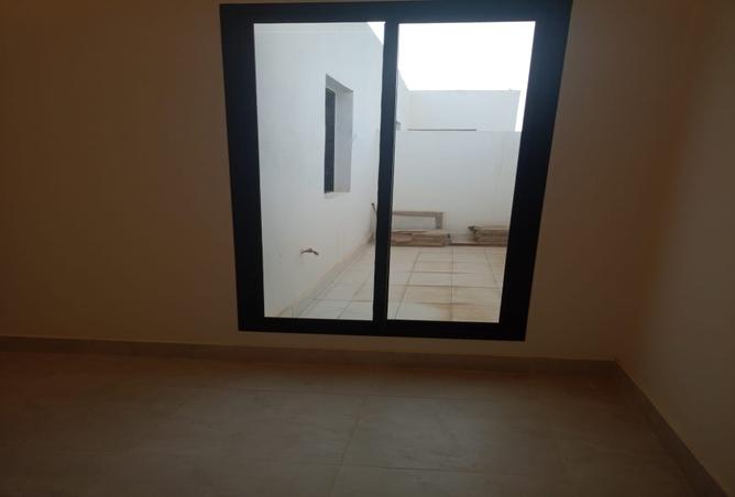 258834 - Property Image 2