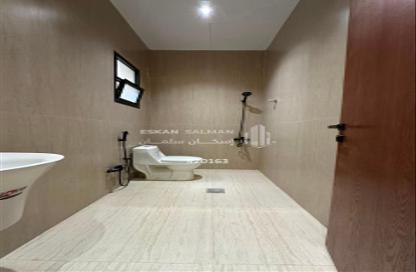 Full Floor - 5 Bedrooms - 4 Bathrooms for sale in Al Bayan - Riyadh - Ar Riyadh