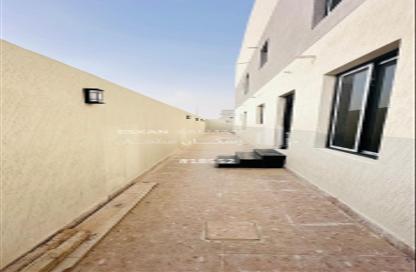 Apartment - 5 Bedrooms - 4 Bathrooms for sale in العزيزية - Al Jubail - Eastern