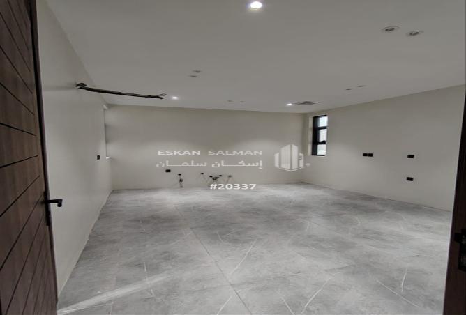 52086100 - Property Image 3