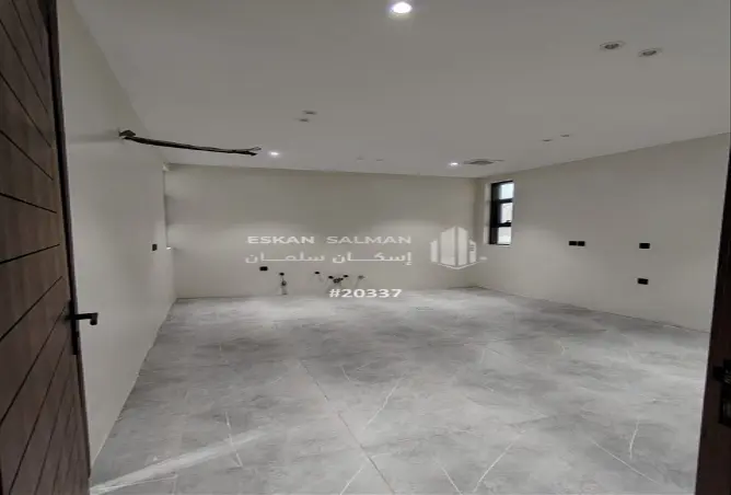 52086100 - Property Image 3