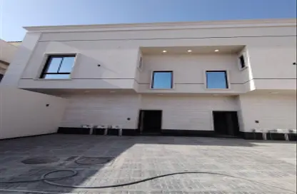 Full Floor - 5 Bedrooms - 4 Bathrooms for sale in Al Yarmuk - Riyadh - Ar Riyadh