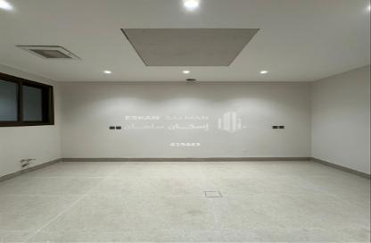 Apartment - 4 Bedrooms - 3 Bathrooms for sale in Al Mahdiyah - Riyadh - Ar Riyadh