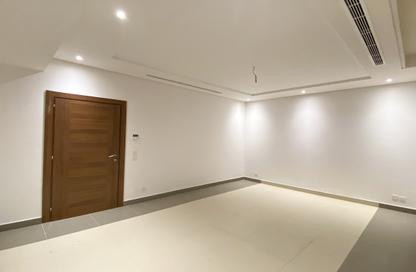 Apartment - 4 Bedrooms - 2 Bathrooms for rent in Mishrifah - Jeddah - Makkah Al Mukarramah