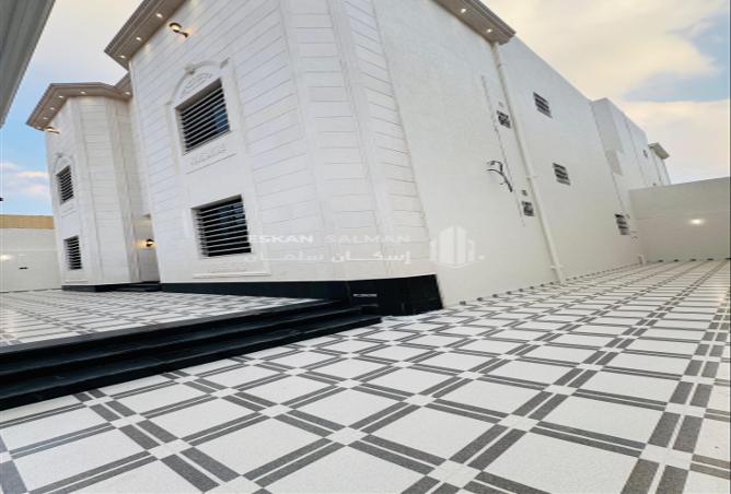 2PIz2aNq0Rc - Property Image 2