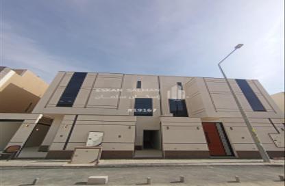 Apartment - 5 Bedrooms - 3 Bathrooms for sale in Al Janadriyah - Riyadh - Ar Riyadh