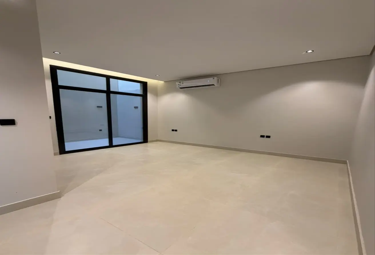52279733 - Property Main Image