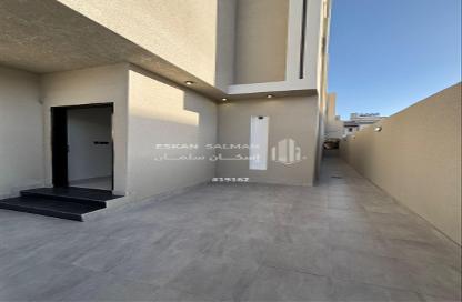 Apartment - 6 Bedrooms - 4 Bathrooms for sale in At Taawun - Khamis Mushayt - Asir