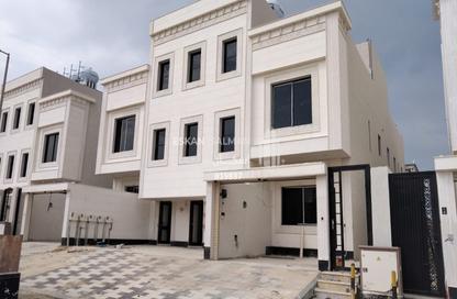 Apartment - 5 Bedrooms - 4 Bathrooms for sale in البحر - Al Jubail - Eastern Apartment - 5 Bedrooms - 4 Bathrooms for sale in البحر - Al Jubail - Eastern
