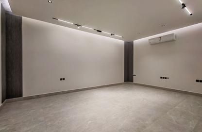 Villa - 3 Bedrooms - 7 Bathrooms for sale in Al Yarmuk - Riyadh - Ar Riyadh
