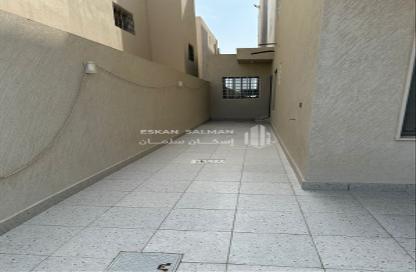 طابق كامل - 5 غرف نوم - 3 حمامات للبيع في النخيل - بريده - القصيم طابق كامل - 5 غرف نوم - 3 حمامات للبيع في النخيل - بريده - القصيم