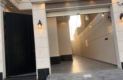 Villa - 5 Bedrooms - 5 Bathrooms for sale in Al Farouk - Riyadh - Ar Riyadh