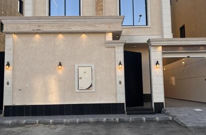 Villa - 5 Bedrooms - 5 Bathrooms for sale in Al Farouk - Riyadh - Ar Riyadh