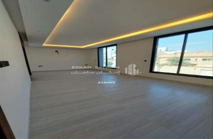 Full Floor - 6 Bedrooms - 4 Bathrooms for sale in Ar Rawdah - Riyadh - Ar Riyadh