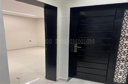 Apartment - 3 Bedrooms - 2 Bathrooms for sale in Al Murjan - Riyadh - Ar Riyadh