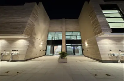 طابق كامل - 5 غرف نوم - 5 حمامات للبيع في النرجس - الرياض - الرياض